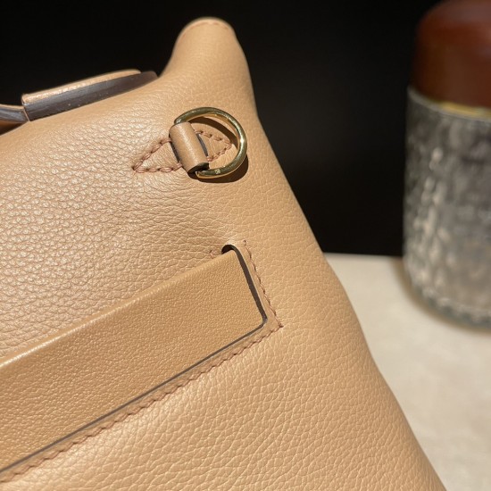 0M/Chai チャイ& 37 /Gold ゴールド【人気爆品】2424mini 地味でノンチャラントなミニバッグ|肩紐可変&ツートンカラー 0M/Chai チャイ& 37 /Gold ゴールド【人気爆品】2424mini 地味でノンチャラントなミニバッグ|肩紐可変&ツートンカラー