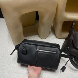 新型メンズバッグ Nouveau on body ボストンバッグ ～特徴的な大ロックデザイン 89 ブラック × 銀金具～