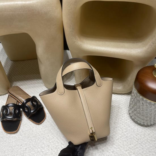 ピコタンロック18/PM トリヨンクレマンス CLEMENCE TC picotin I8 S2/风衣灰/Trench トレンチ 【2024年春夏新色】 ゴールド金具 全手縫い ピコタンロック18/PM トリヨンクレマンス CLEMENCE TC picotin I8 S2/风衣灰/Trench トレンチ 【2024年春夏新色】 ゴールド金具 全手縫い