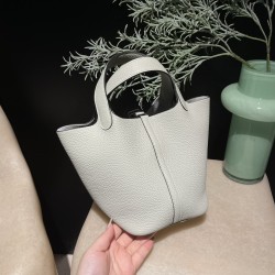 ピコタンロック18/PM トリヨンクレマンCLEMENCE  TC  グリネヴェ壮麗な氷河を連想させる凛とした美しさを秘めた最新色「グリネヴェ」が登場！シルバー金具 全手縫い