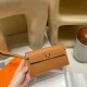 「Madame 37 Gold ケリーポケット ロングウォレット|カードスロット・ジップポケット・着脱式ハンドル付き マダム 金扣 高級感デザイン」 「Madame 37 Gold ケリーポケット ロングウォレット|カードスロット・ジップポケット・着脱式ハンドル付き マダム 金扣 高級感デザイン」