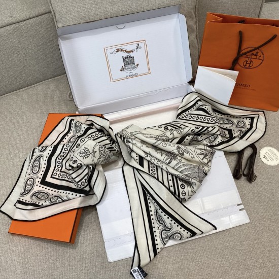 Hermes エルメス セイラータトゥーバンダナ 140 ショール Hermes エルメス セイラータトゥーバンダナ 140 ショール