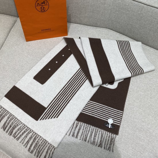 HERMES エルメス Casaque Sangle a Boucle スカーフ HERMES エルメス Casaque Sangle a Boucle スカーフ