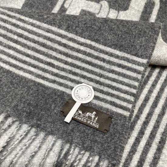 HERMES エルメス Casaque Sangle a Boucle スカーフ HERMES エルメス Casaque Sangle a Boucle スカーフ