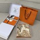 Hermes エルメス 駿馬の都 シルクスカーフ Hermes エルメス 駿馬の都 シルクスカーフ
