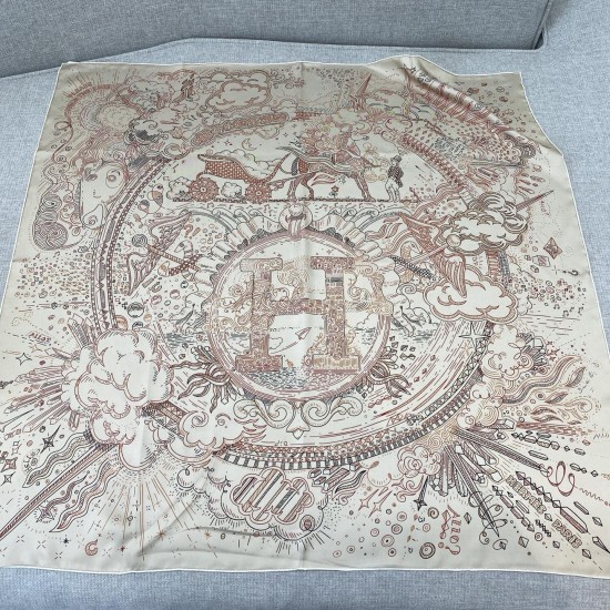 Hermes エルメス 接続中 90 スカーフ Hermes エルメス 接続中 90 スカーフ