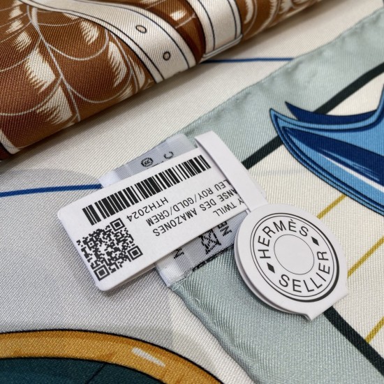 Hermes エルメス 鞍上の世界 90 スカーフ Hermes エルメス 鞍上の世界 90 スカーフ