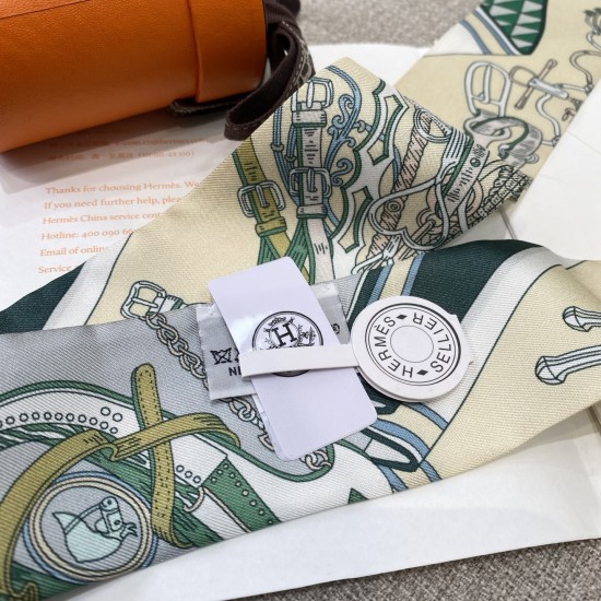 Hermes エルメス 鞍具フラワーブーケ Twilly スモールスカーフ Hermes エルメス 鞍具フラワーブーケ Twilly スモールスカーフ