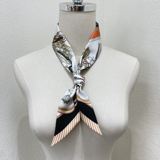 Hermes  エルメス 鞍具フラワーブーケ Twilly スモールスカーフ 