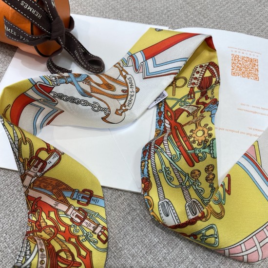 Hermes  エルメス 鞍具フラワーブーケ Twilly スモールスカーフ 