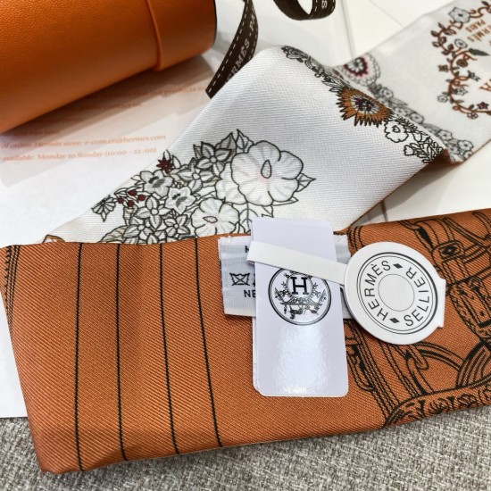 Hermes エルメス 華やかな手綱フラワーバージョン Twilly スモールスカーフ Hermes エルメス 華やかな手綱フラワーバージョン Twilly スモールスカーフ