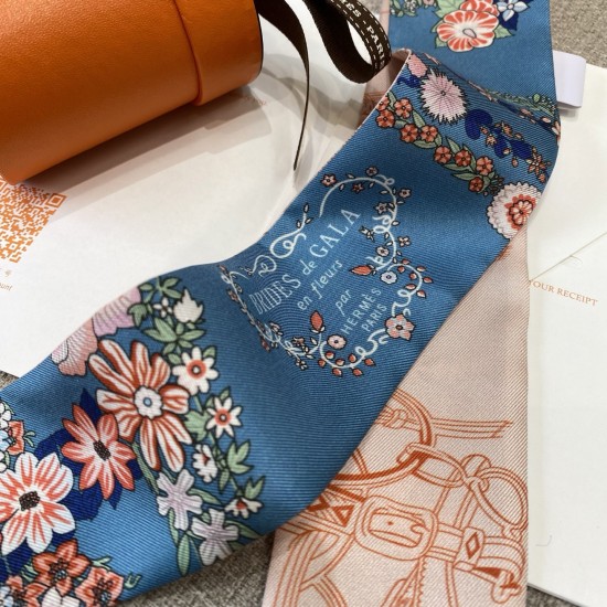 Hermes エルメス 華やかな手綱フラワーバージョン Twilly スモールスカーフ Hermes エルメス 華やかな手綱フラワーバージョン Twilly スモールスカーフ