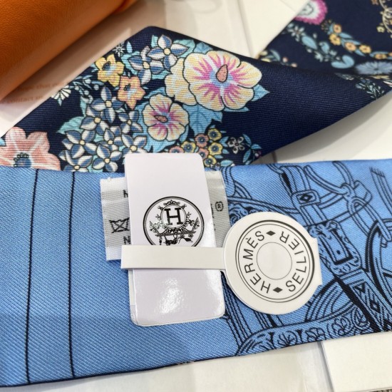 Hermes エルメス 華やかな手綱フラワーバージョン Twilly スモールスカーフ Hermes エルメス 華やかな手綱フラワーバージョン Twilly スモールスカーフ