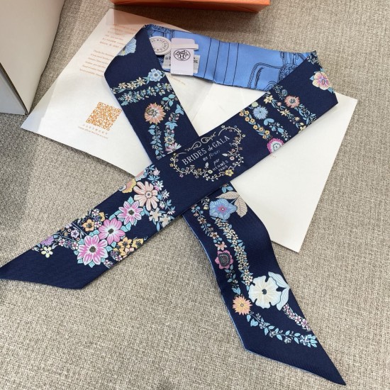 Hermes エルメス 華やかな手綱フラワーバージョン Twilly スモールスカーフ Hermes エルメス 華やかな手綱フラワーバージョン Twilly スモールスカーフ