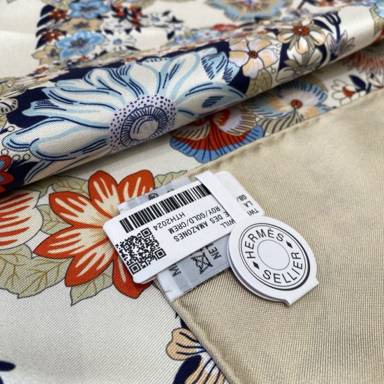 Hermes エルメス 華やかな手綱フラワーバージョン 90 スカーフ Hermes エルメス 華やかな手綱フラワーバージョン 90 スカーフ