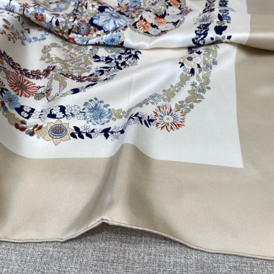 Hermes エルメス 華やかな手綱フラワーバージョン 90 スカーフ Hermes エルメス 華やかな手綱フラワーバージョン 90 スカーフ