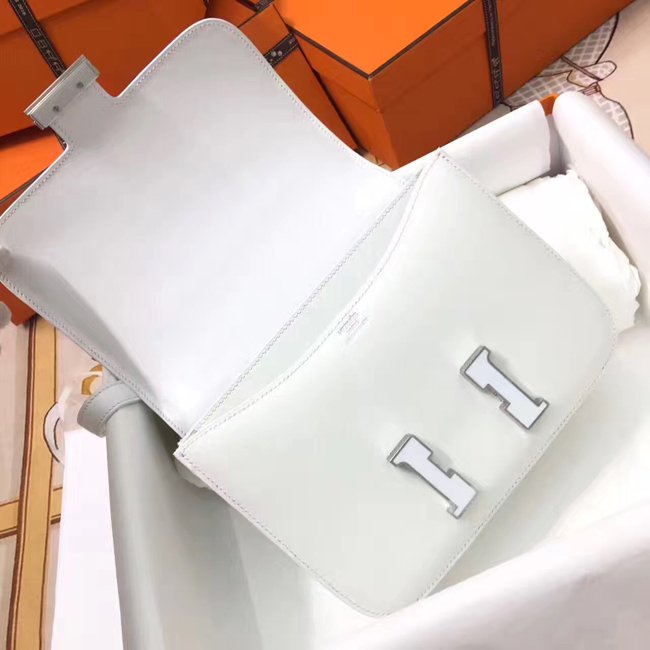 エルメス コンスタンス24 ホワイト エバーカラー シルバー金具