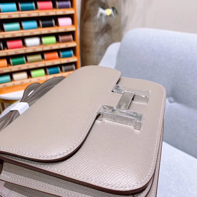 エルメス コンスタンスミニ グリアスファルト ヴォーエプソン シルバー金具