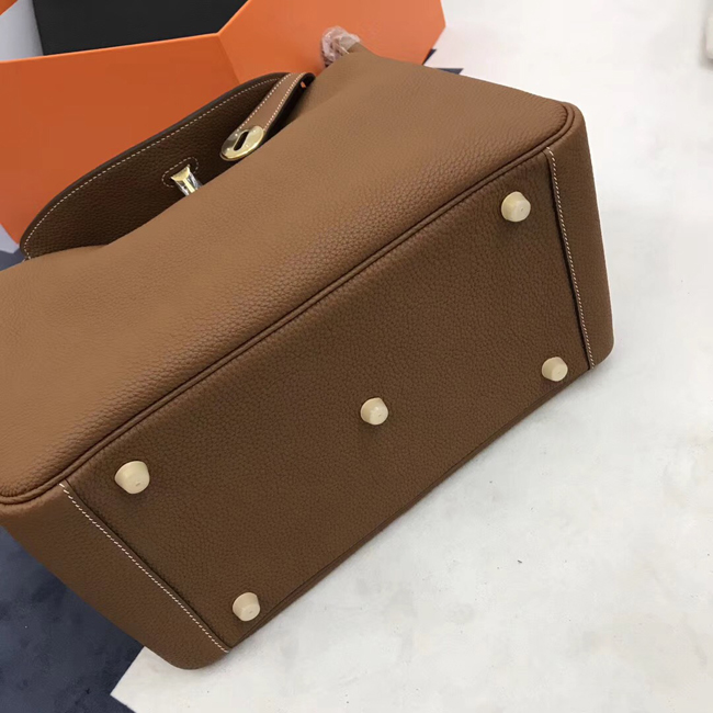 エルメス リンディ26 ゴールド トリヨンクレマンス ゴールド金具