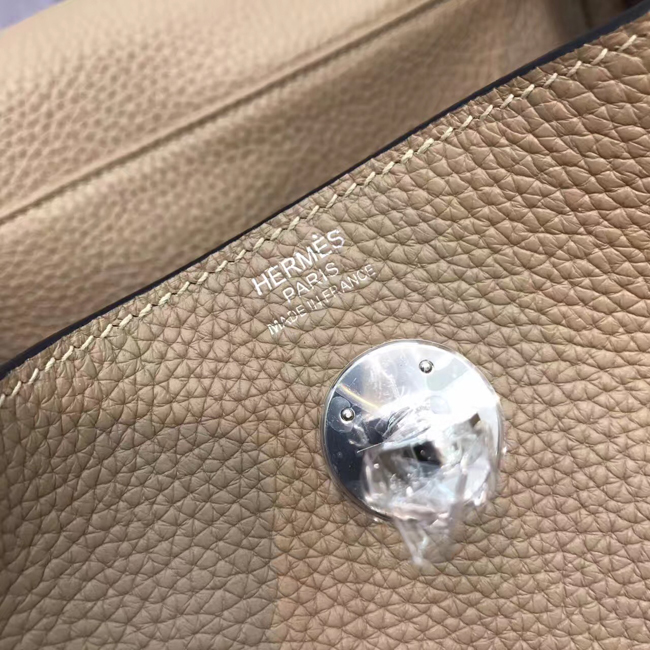 エルメス リンディ26 トープ トリヨンクレマンス シルバー金具